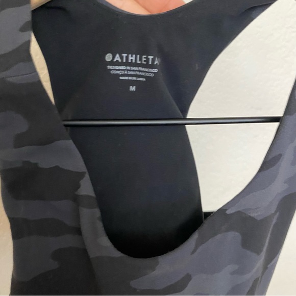 Athleta Camouflage Conscious Crop Top Size M - Picture 6 of 8